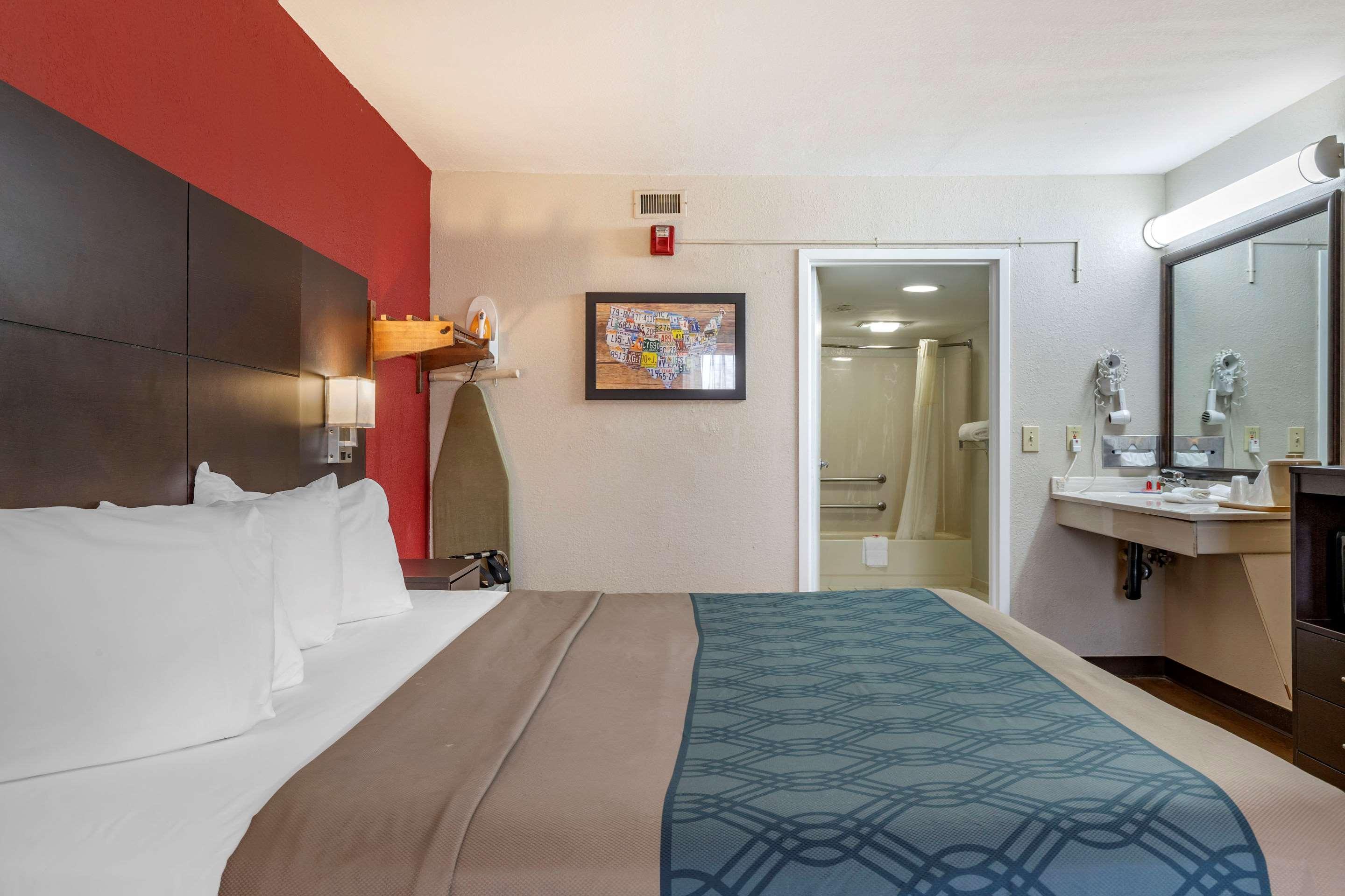 נורת' צ'רלסטון Econo Lodge North מראה חיצוני תמונה