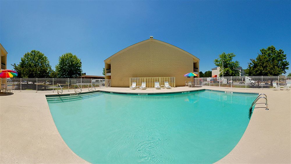 נורת' צ'רלסטון Econo Lodge North מראה חיצוני תמונה