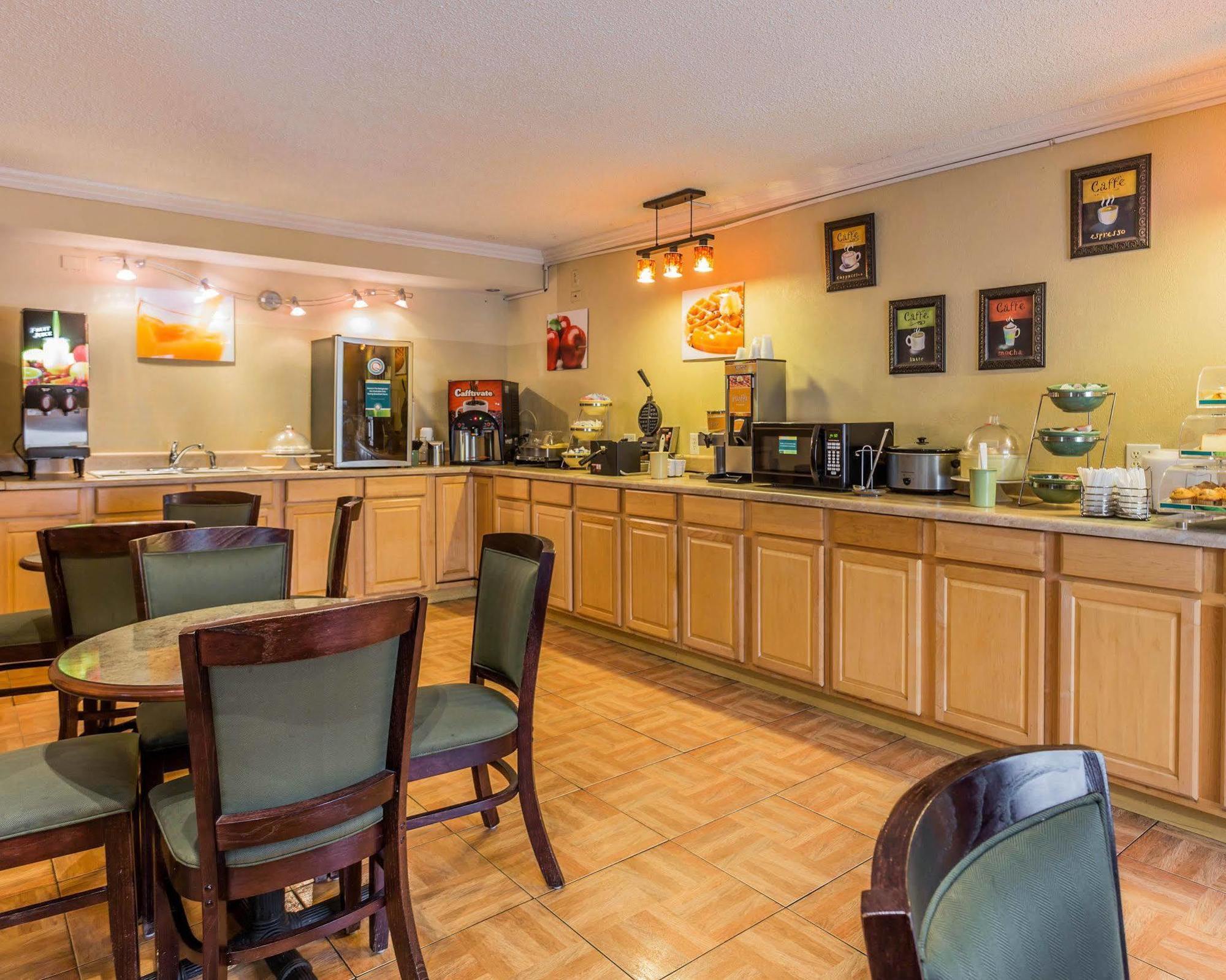 נורת' צ'רלסטון Econo Lodge North מראה חיצוני תמונה